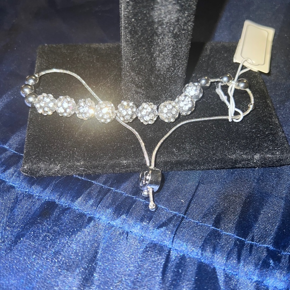 Jessica Simpson pull bracelet - Picture 3 of 5